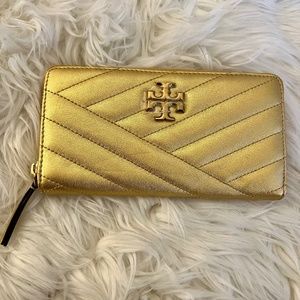 Metallic Gold Leather Tory Burch Wallet. Never Worn.